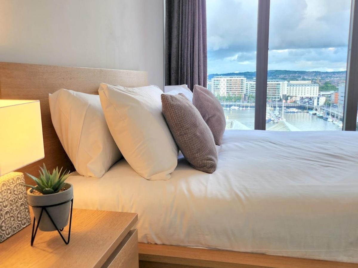 Апартаменти Pass The Keys Stunning Penthouse With Balcony Sunset Views Белфаст Екстер'єр фото