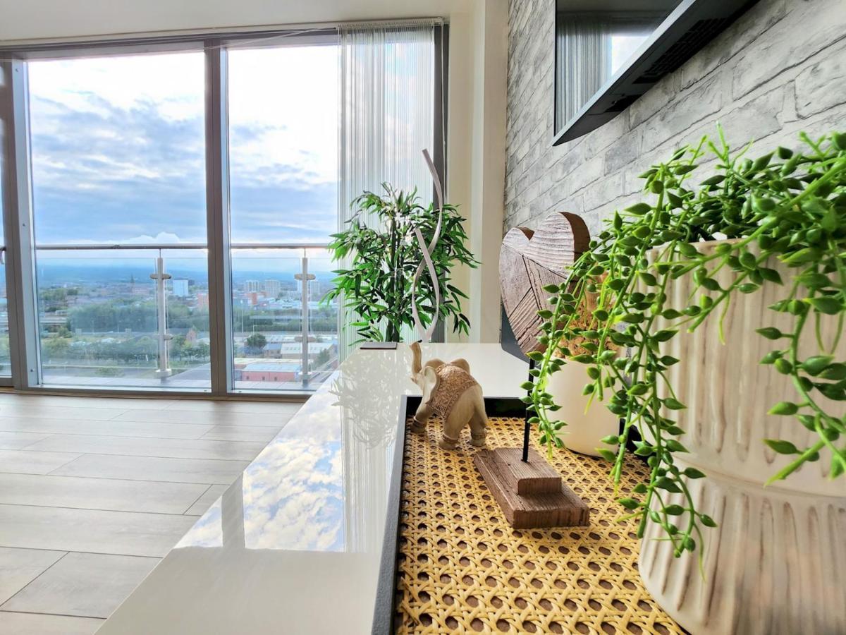 Апартаменти Pass The Keys Stunning Penthouse With Balcony Sunset Views Белфаст Екстер'єр фото
